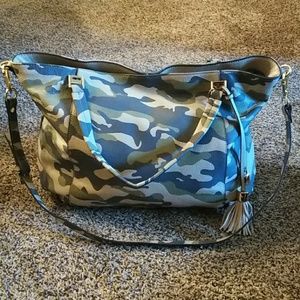 GILI Purse with attachable strap